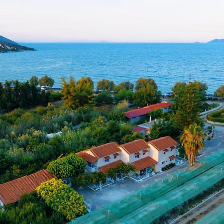 Sea Waves Apartments Nea Epidhavros Bagian luar foto