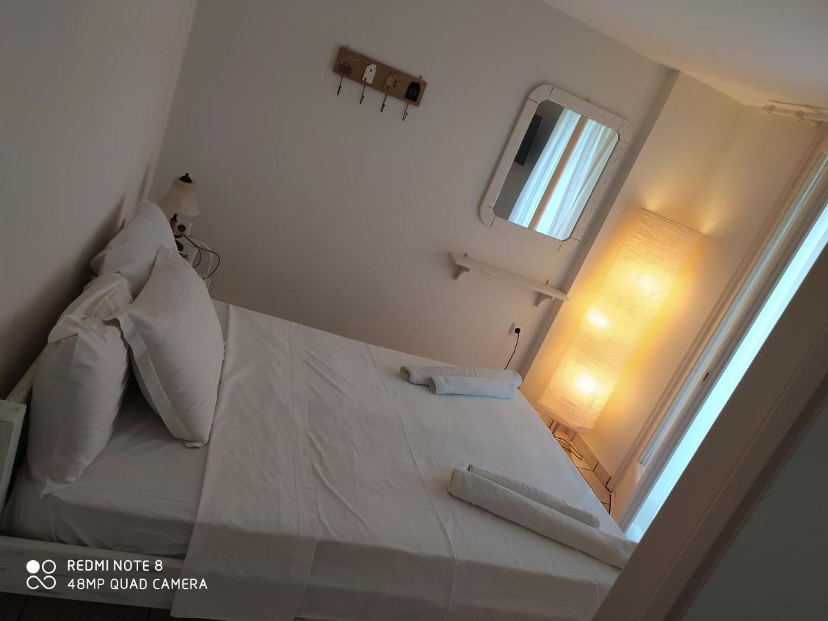 Sea Waves Apartments Nea Epidhavros Bagian luar foto