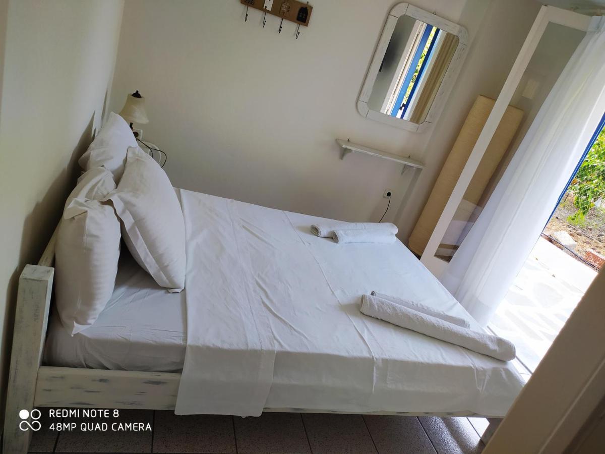 Sea Waves Apartments Nea Epidhavros Bagian luar foto