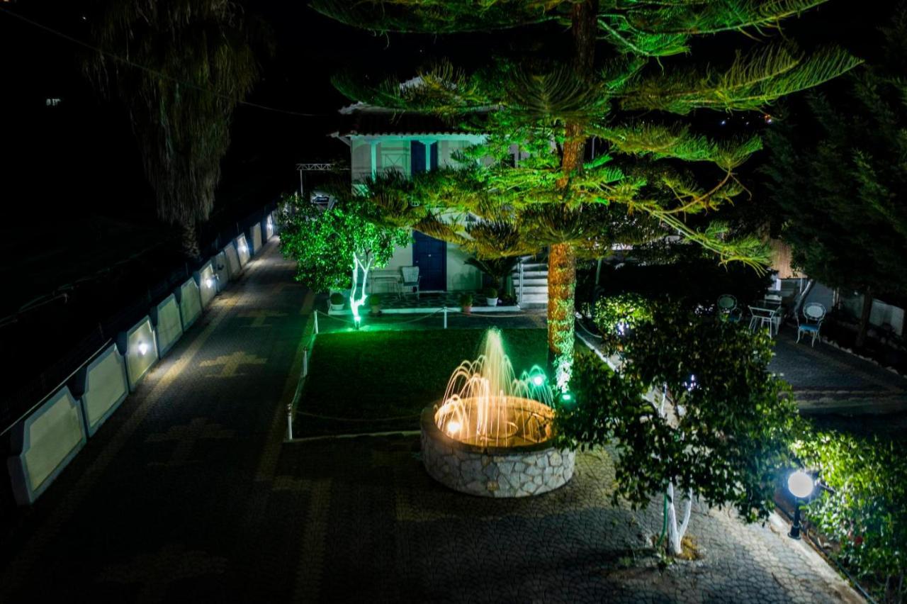 Sea Waves Apartments Nea Epidhavros Bagian luar foto