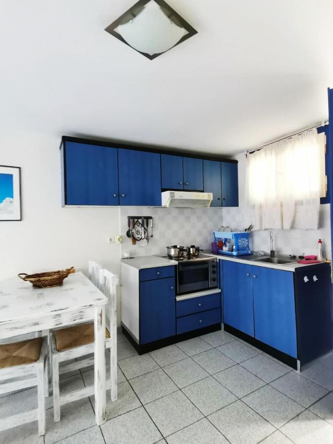 Sea Waves Apartments Nea Epidhavros Bagian luar foto