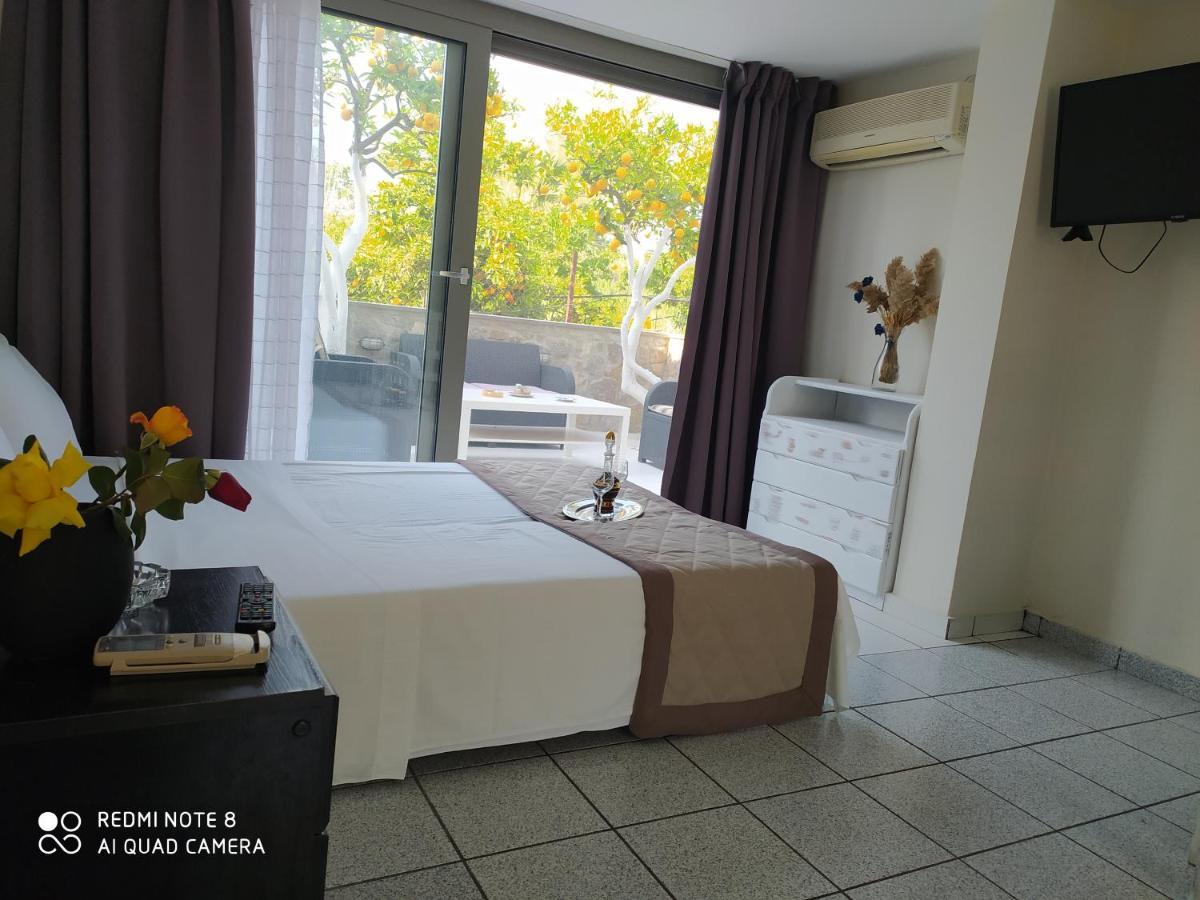 Sea Waves Apartments Nea Epidhavros Bagian luar foto