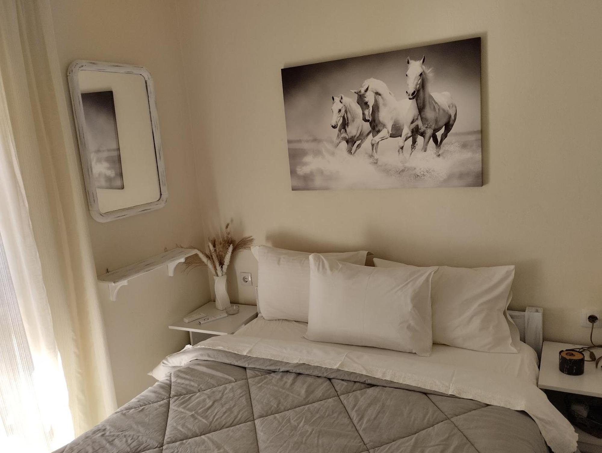 Sea Waves Apartments Nea Epidhavros Bagian luar foto
